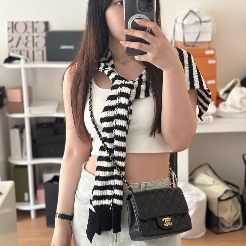 「最新晶片款」Chanel 黑金羊皮方胖-29