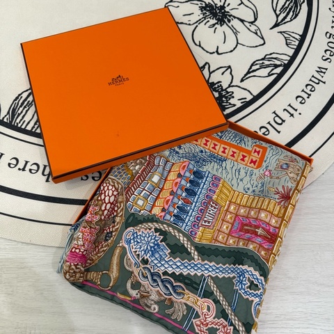 Hermès 90方巾
