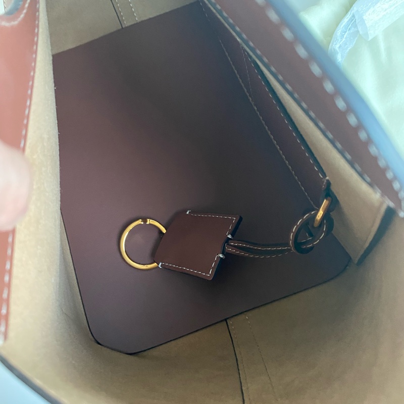 Burberry 餃子包 棕色-9