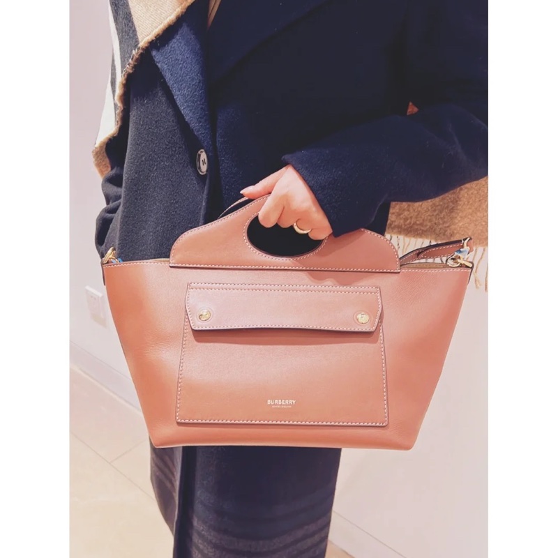 Burberry 餃子包 棕色-11
