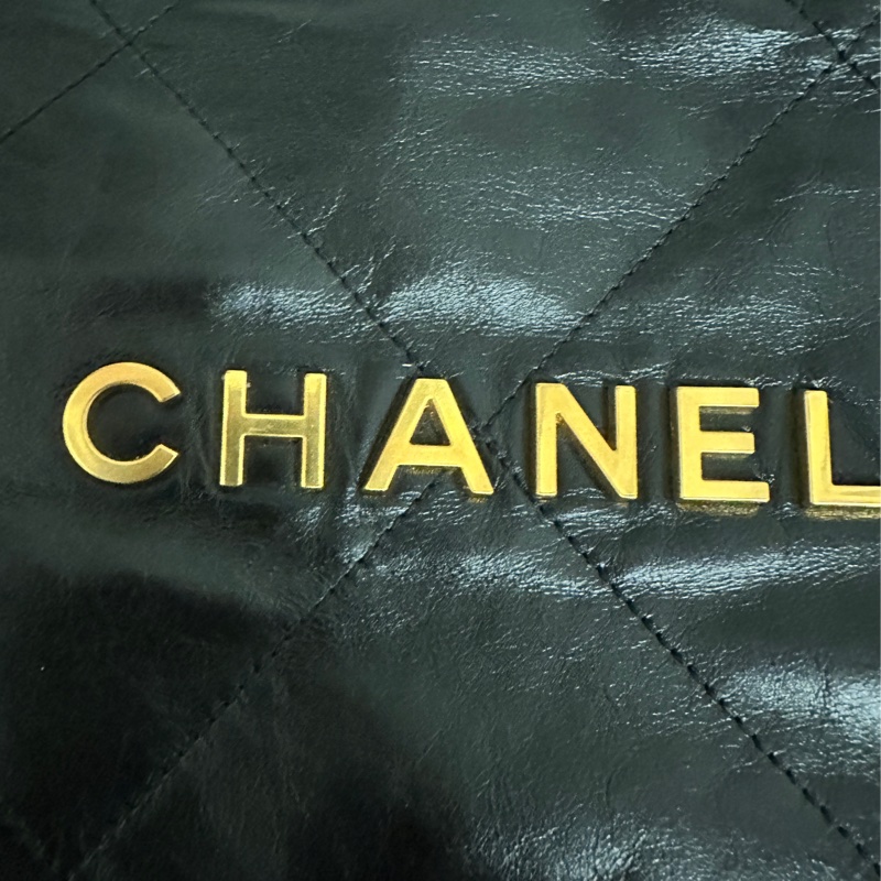 9.9新Chanel 22 bag 小號 亮面小牛皮/黑金/晶片款 香奈兒-4