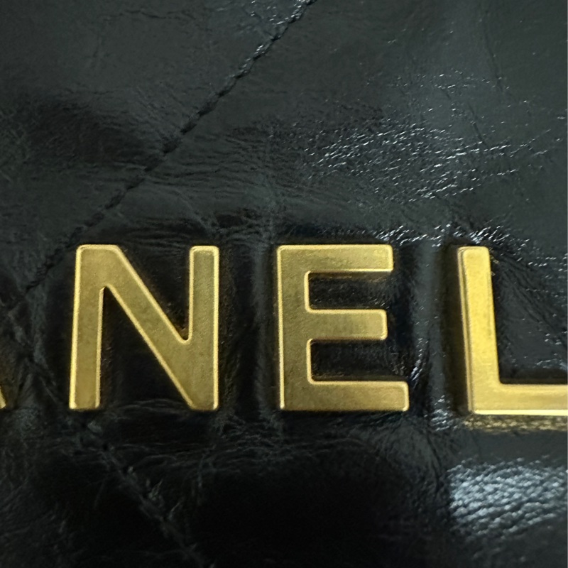 9.9新Chanel 22 bag 小號 亮面小牛皮/黑金/晶片款 香奈兒-19