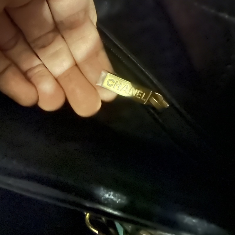 9.9新Chanel 22 bag 小號 亮面小牛皮/黑金/晶片款 香奈兒-22