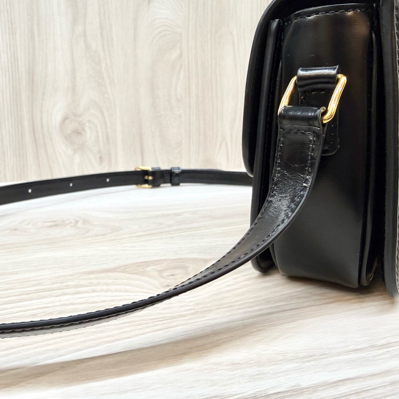 CELINE黑金TEEN TRIOMPHE肩側背188423BF4.38NO-16