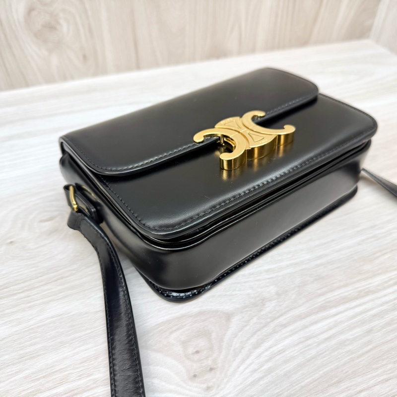 CELINE黑金TEEN TRIOMPHE肩側背188423BF4.38NO-5