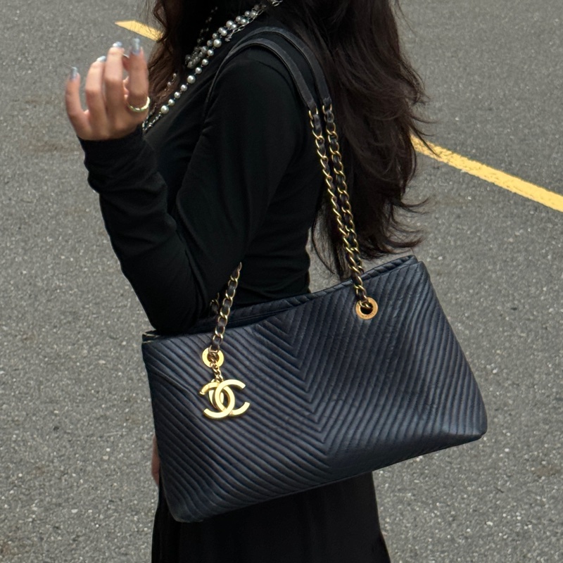 (極新💝) Chanel 全牛皮 金釦 肩背+托特包 專櫃26萬-4