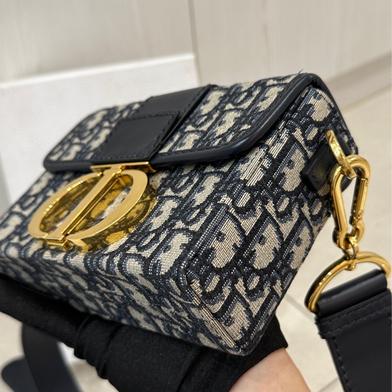 🈶購證 #專櫃12.5萬 #99新帶膜 Dior蒙田mini box #全網最低-25