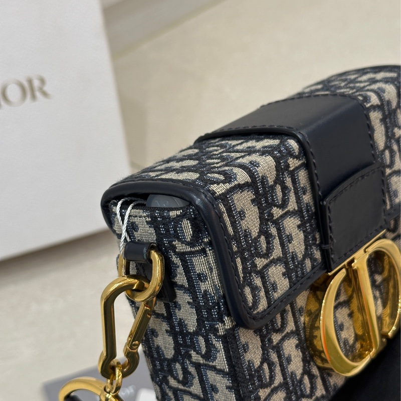 🈶購證 #專櫃12.5萬 #99新帶膜 Dior蒙田mini box #全網最低-38