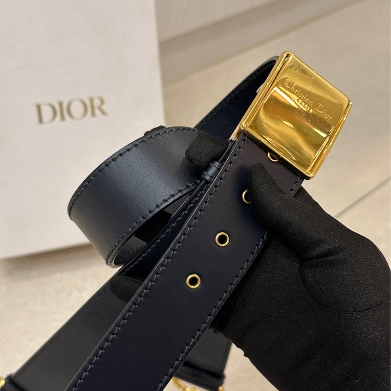 🈶購證 #專櫃12.5萬 #99新帶膜 Dior蒙田mini box #全網最低-55