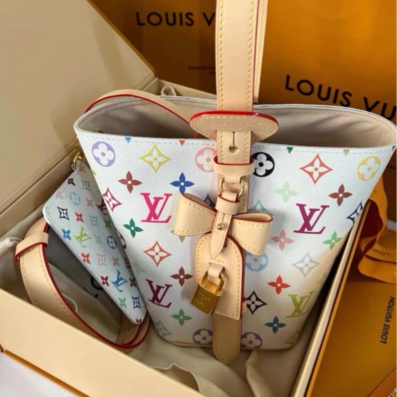 Lv村上隆白三彩all in bb水桶-4