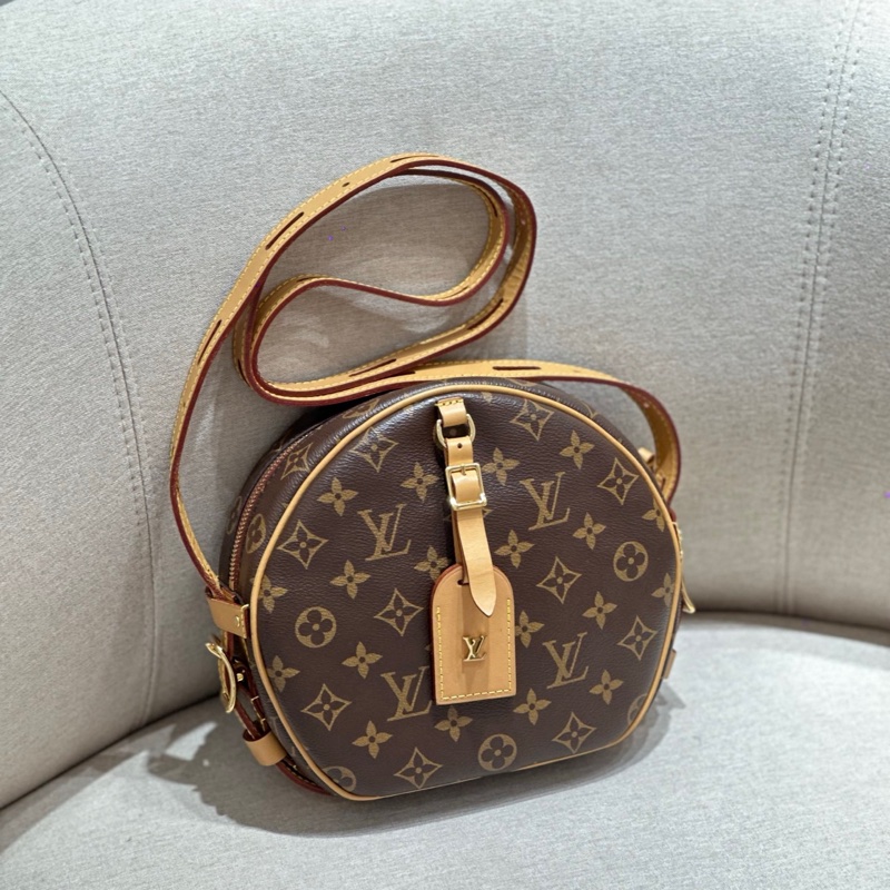 LV BOITE CHAPEAU SOUPLE 中號-0