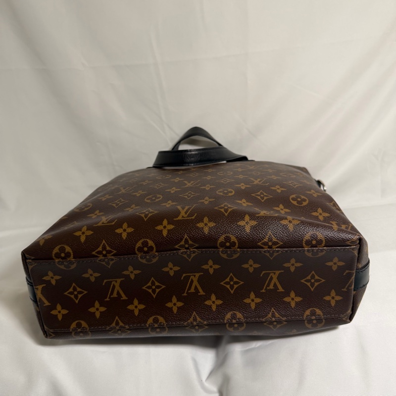 Louis Vuitton-8