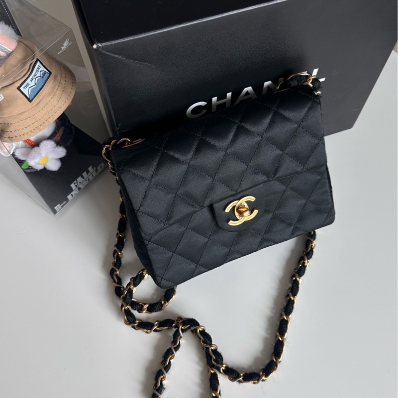 Chanel緞面方胖子🖤-0