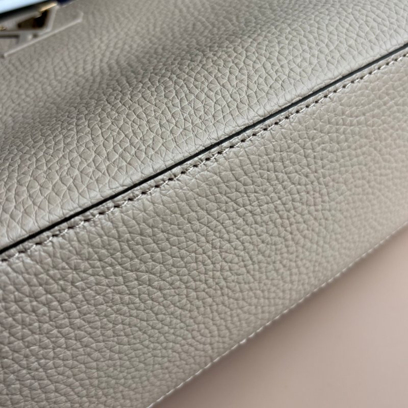 ::LOUIS VUITTON:: LV M94634 Capucines BB斑鳩灰色皮革金LOGO手提兩用包 肩背包-7