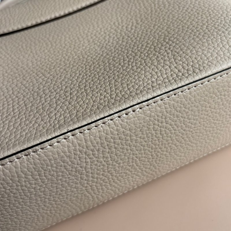 ::LOUIS VUITTON:: LV M94634 Capucines BB斑鳩灰色皮革金LOGO手提兩用包 肩背包-10