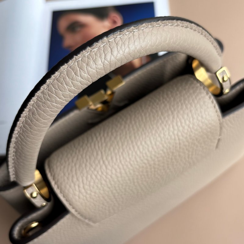 ::LOUIS VUITTON:: LV M94634 Capucines BB斑鳩灰色皮革金LOGO手提兩用包 肩背包-23