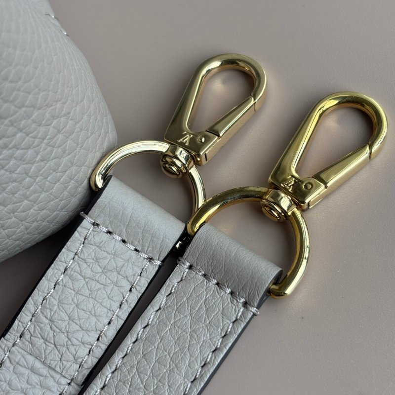 ::LOUIS VUITTON:: LV M94634 Capucines BB斑鳩灰色皮革金LOGO手提兩用包 肩背包-34