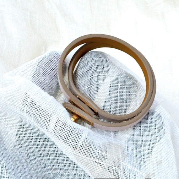 Hermes Kelly 淡粉色金扣雙圈手鍊-5