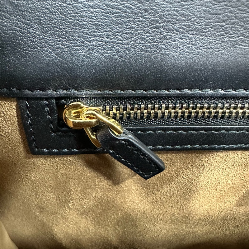 gucci 409486 黑色金釦鎖頭 肩背包-23