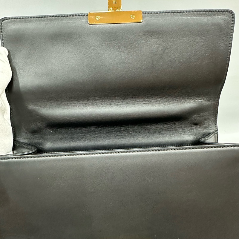 gucci 409486 黑色金釦鎖頭 肩背包-25