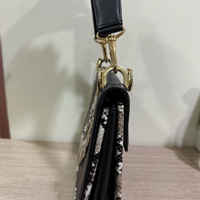 kan i系列f fendi logo小雛菊肩背包-14