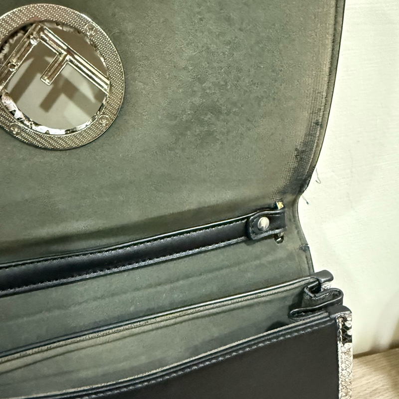 kan i系列f fendi logo小雛菊肩背包-20