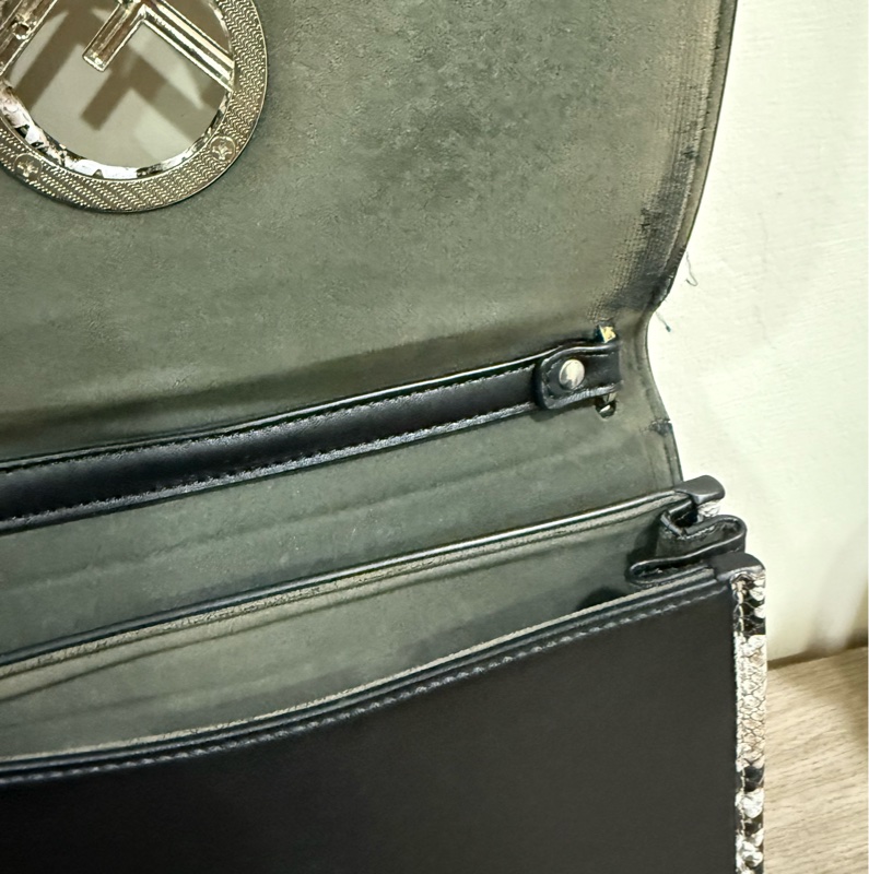 kan i系列f fendi logo小雛菊肩背包-5
