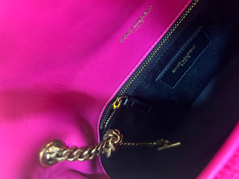 送禮首選🩷YSL LOULOU PUFFER 桃粉色毛呢雲朵包 狀態99新-19