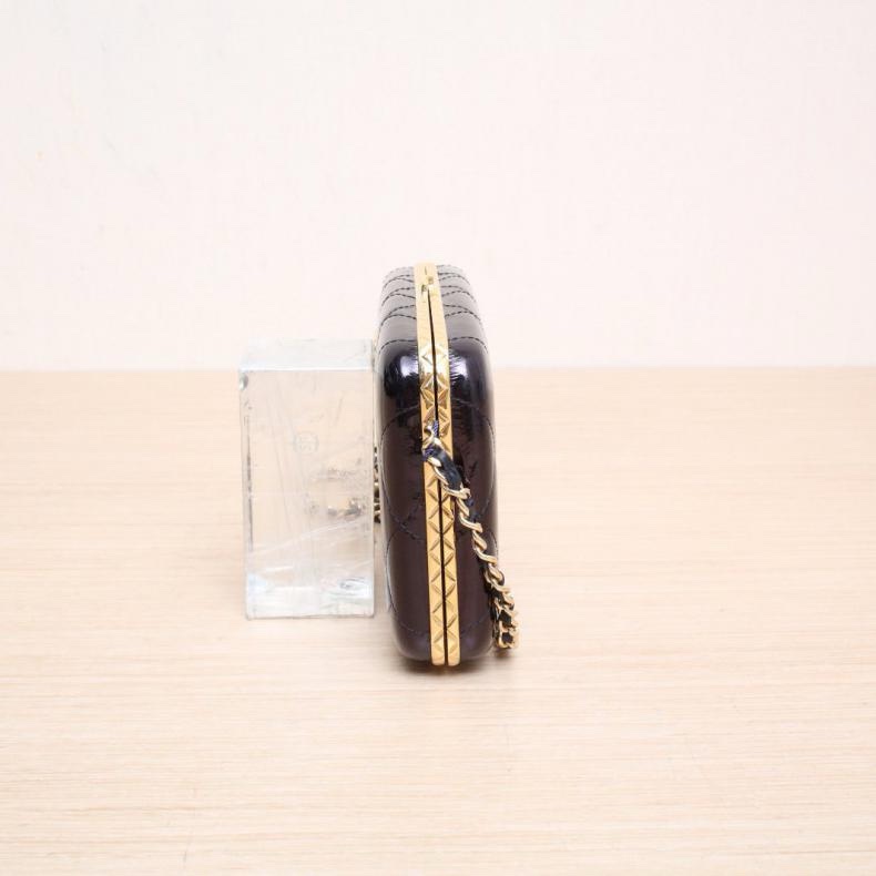 CHANEL(香奈兒) 21A 夾子包晚宴包 18cm 黑色 漆皮 31開 金扣-1