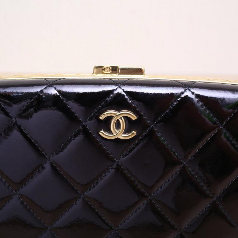 CHANEL(香奈兒) 21A 夾子包晚宴包 18cm 黑色 漆皮 31開 金扣-5