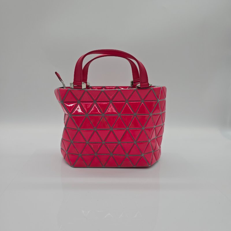 ISSEY MIYAKE 🍓 三宅一生BAOBAO 三角格 草莓粉紅 兩用 手提包 斜背包-2