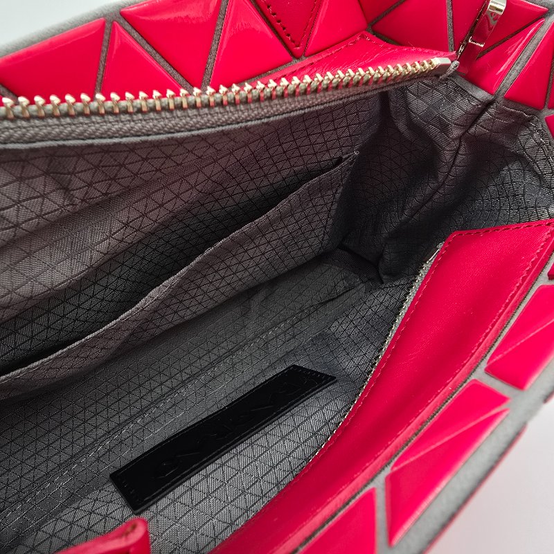 ISSEY MIYAKE 🍓 三宅一生BAOBAO 三角格 草莓粉紅 兩用 手提包 斜背包-6