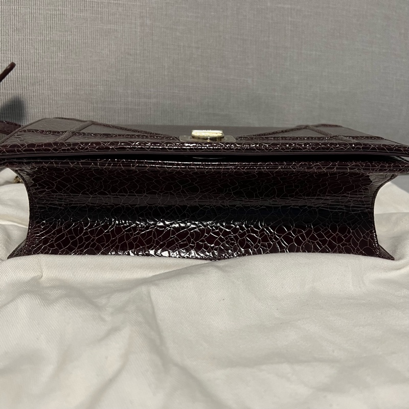 Dior Diorama酒紅色盾牌包(中號)-6