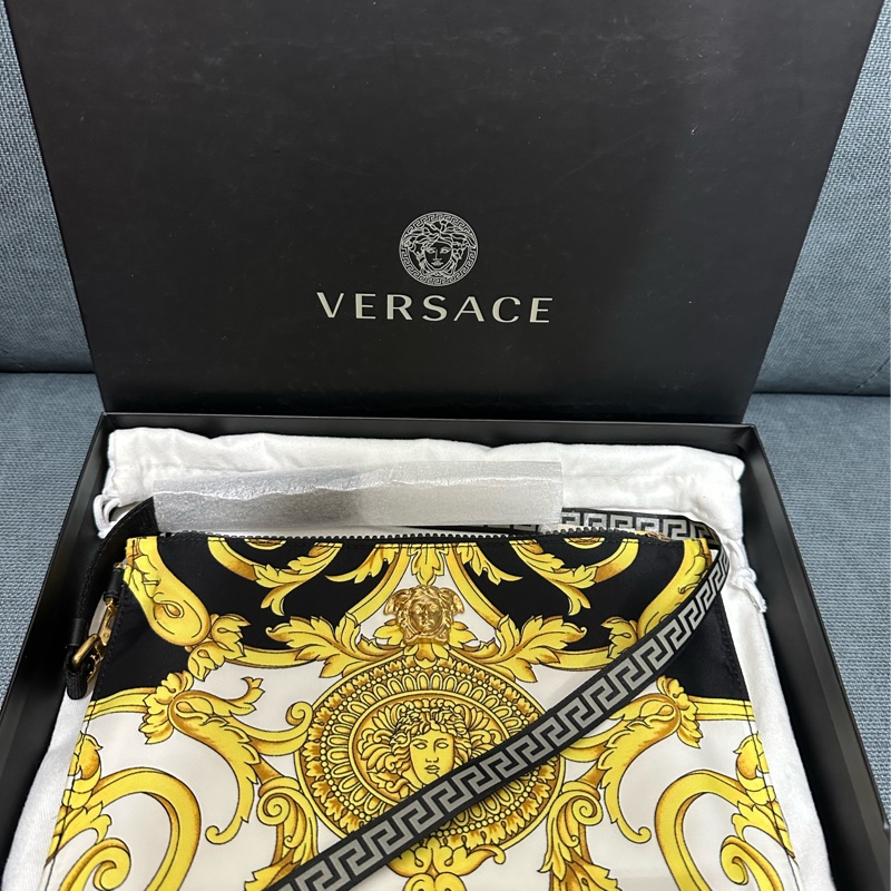 VERSACE-0