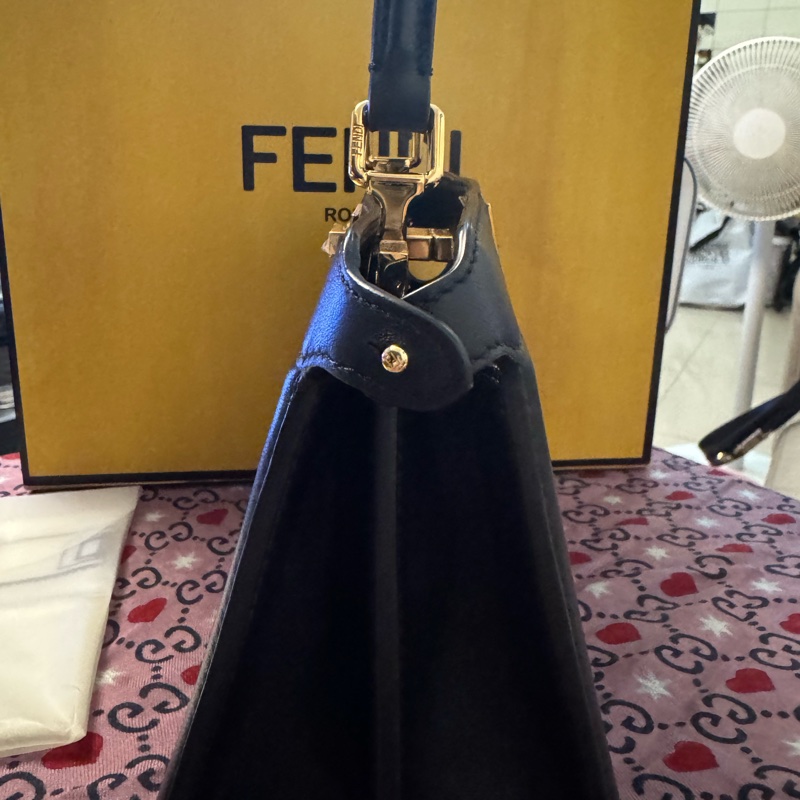 特小型款式Peekaboo ISeeU-21