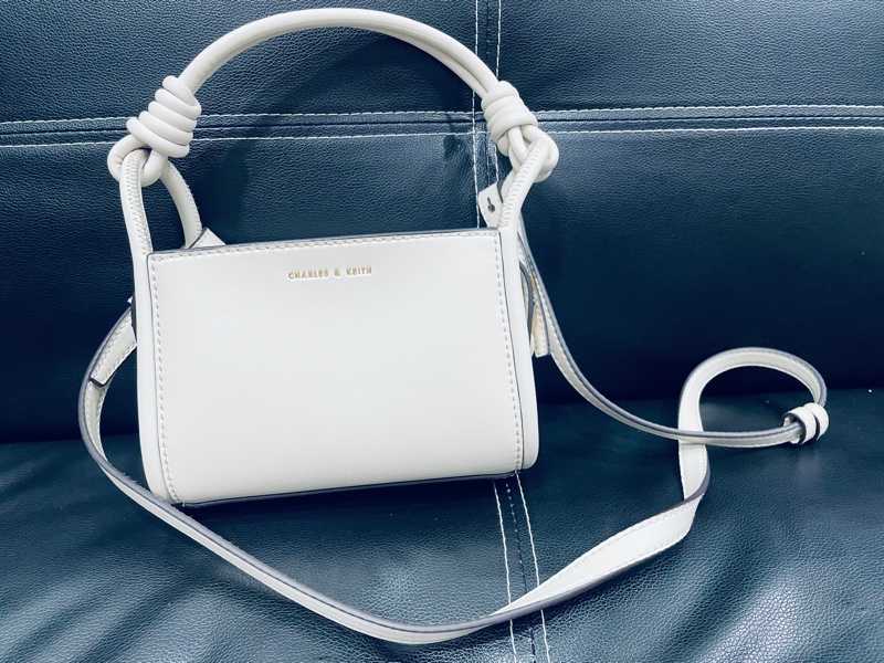 CHARLES & KEITH / 小CK 繩索手提方包-奶油白-5