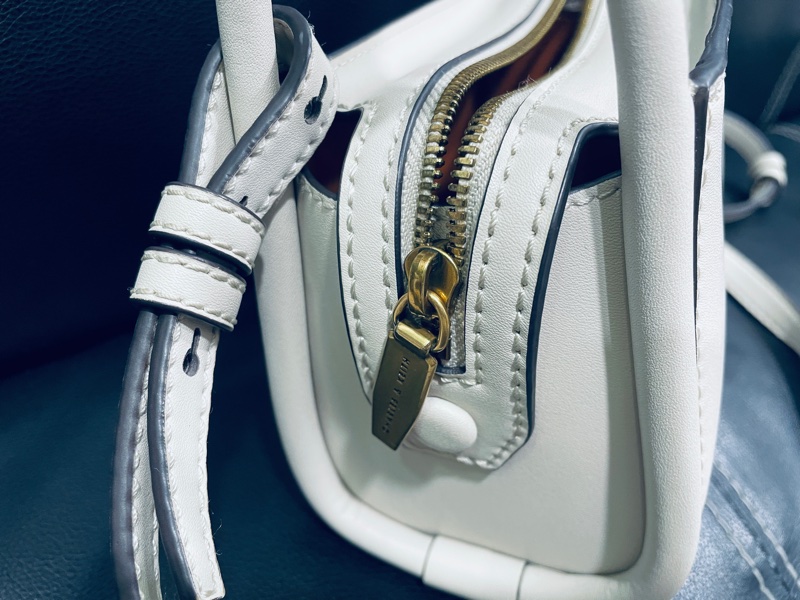 CHARLES & KEITH / 小CK 繩索手提方包-奶油白-11