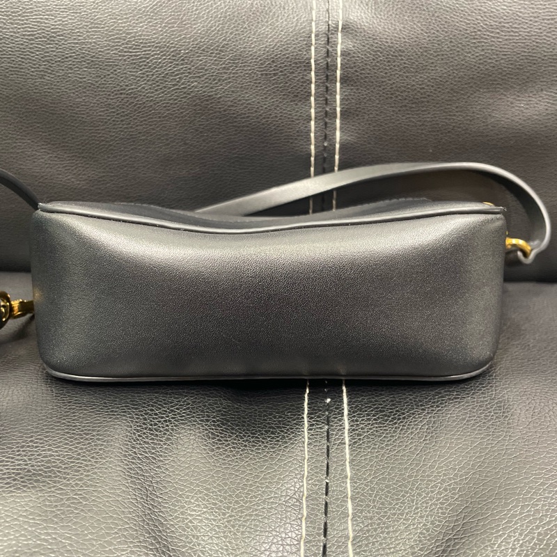 CHARLES & KEITH /小CK LOGO細鏈小方包-黑色-10