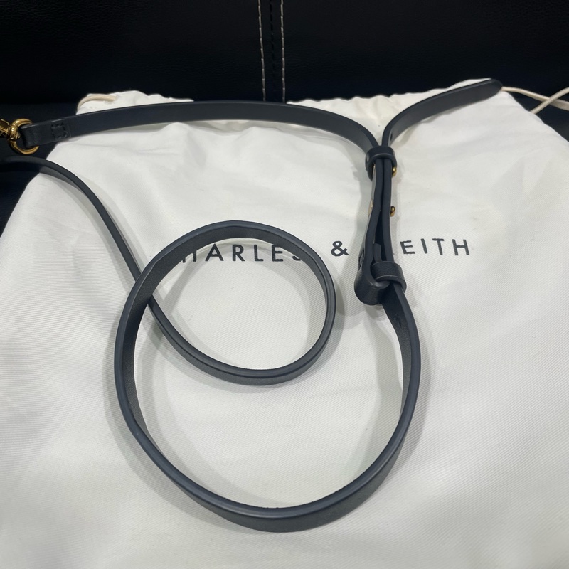 CHARLES & KEITH /小CK LOGO細鏈小方包-黑色-19