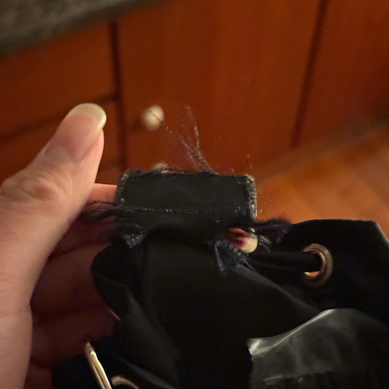 Prada 經典尼龍束口Mini小水桶包 化妝包 ｜ 在台現貨-14