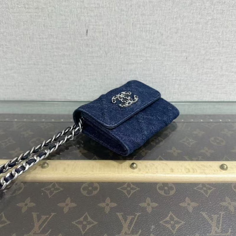 ✨CHANEL 19bag 斜背包11*8.5*3 98新 配件塵袋盒子保卡-3