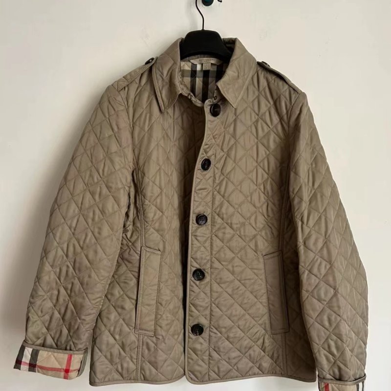 Burberry 純色翻領棉服 拆吊牌僅試穿 尺寸L碼 胸圍102 衣長71-0