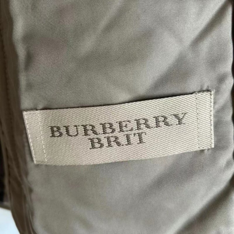 Burberry 純色翻領棉服 拆吊牌僅試穿 尺寸L碼 胸圍102 衣長71-4