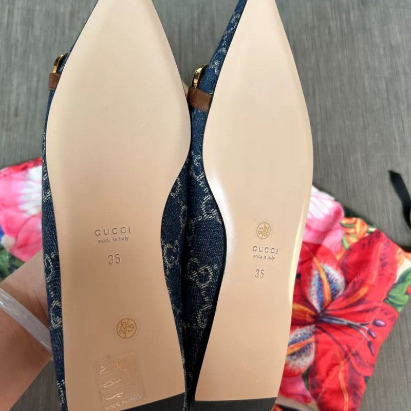 GUCCI 全新 馬鞍扣牛仔鍊條平底鞋 35號 不偏大 右鞋後跟有點膠水印 不影響穿 配件塵袋 原價3萬左右-2
