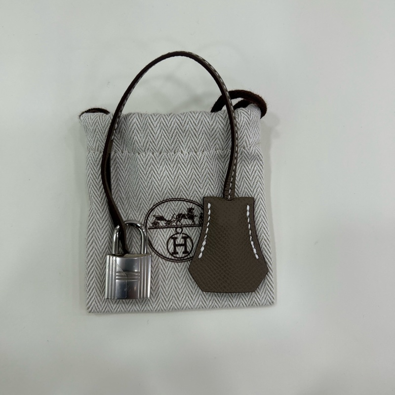 愛馬仕 Kelly28 大象灰銀扣 Epsom皮B刻 全新全套 有購證 Brand New Hermes Kelly 28 Stamp B Etoupe Epsom leather PHW full set with receipt-22