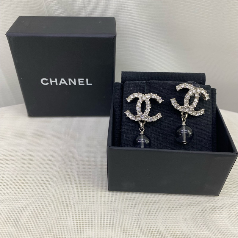 Chanel earrings-0
