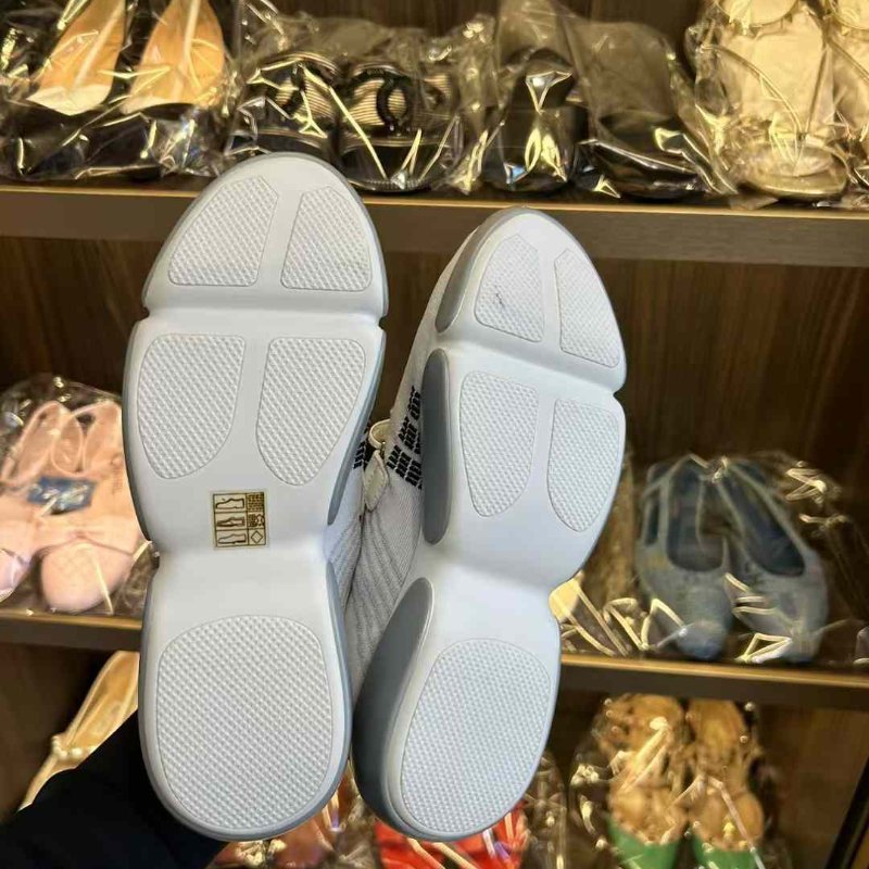 PRADA 運動鞋 原價近四萬 尺寸35.5偏大 適合36 36.5 全新閒置-2