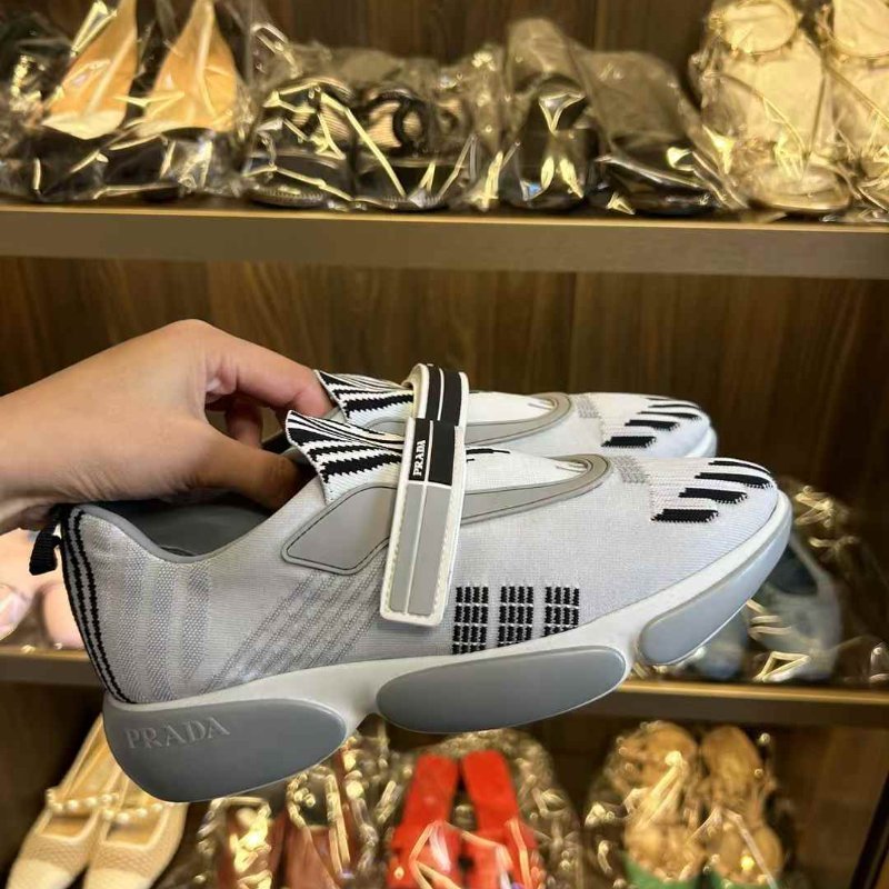 PRADA 運動鞋 原價近四萬 尺寸35.5偏大 適合36 36.5 全新閒置-4