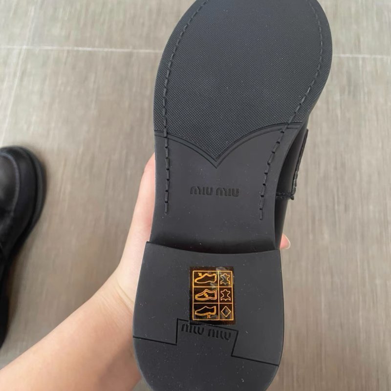 Miu miu 黑色 樂福鞋 36號 全新 原價近四萬-5