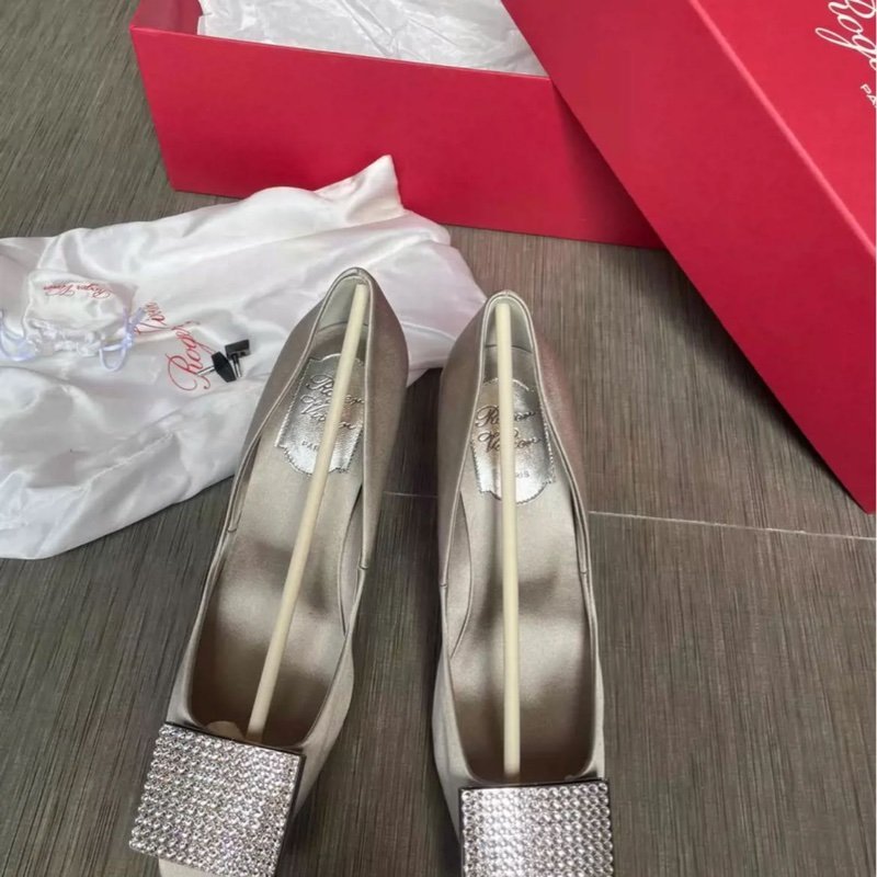 Roger Vivier 方扣滿鑽緞面高跟鞋 尺寸35.5碼 配件塵袋盒子備用鞋釘 全新全配-0